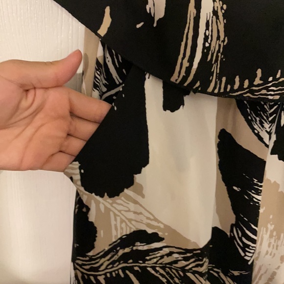 Hawaiian Print Romper - Picture 5 of 5